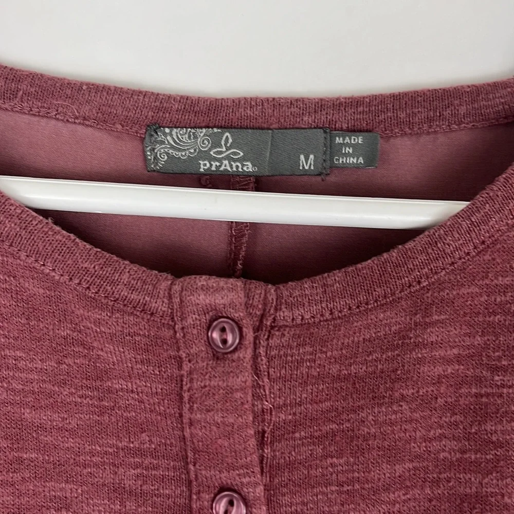 PRANA women’s Hensley Henley brandy red organic cotton long sleeve top M - Picture 3 of 10